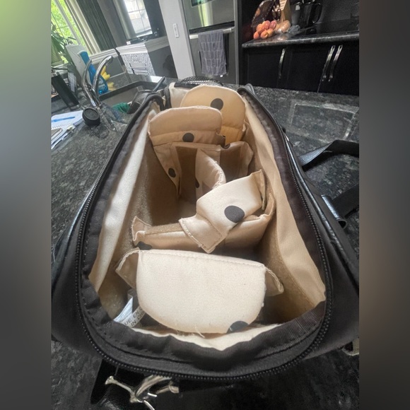 Jill-e Designs Camera Bag With Shoulder Strap - Picture 9 of 16